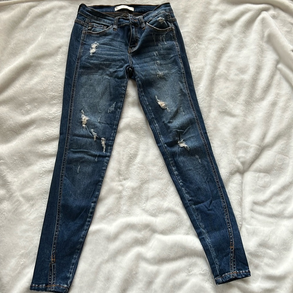 KanCan Distressed Skinny Jeans Style # KC8086